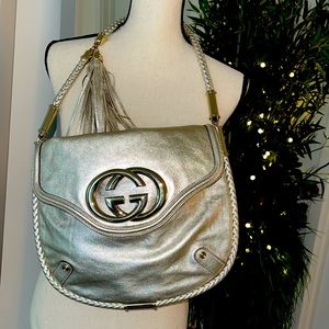 Immaculate Lg Gucci Britt Tassel Bag in Platinum